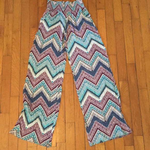 Flowy tribal Aztec print pants xhilaration - Picture 1 of 2